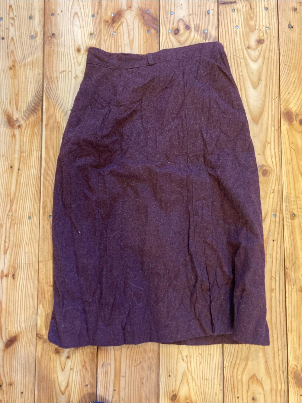 Classic Women's Wool Blend Pencil Skirt - Maroon